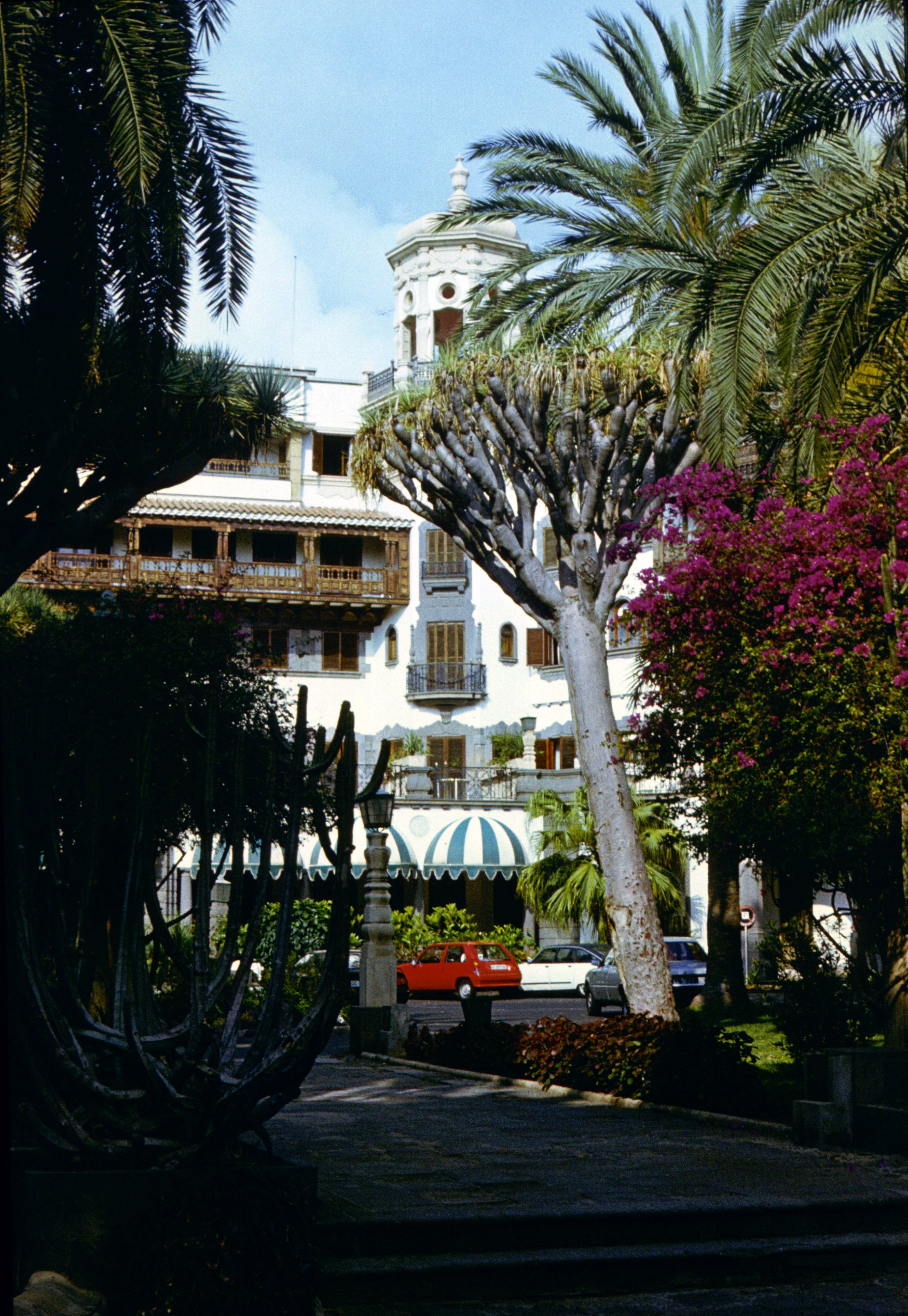 12444 Гостинн Анат Капитанов